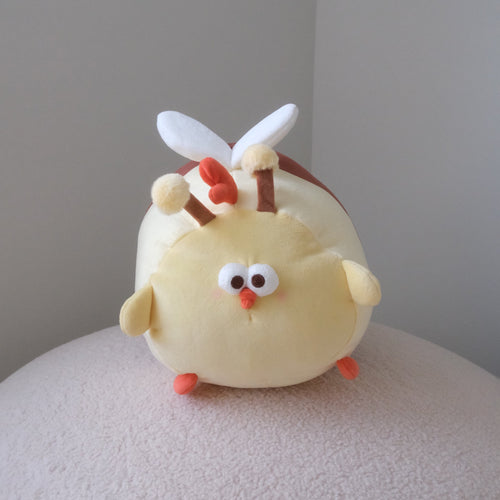Dundun chicken bee front face with white wings