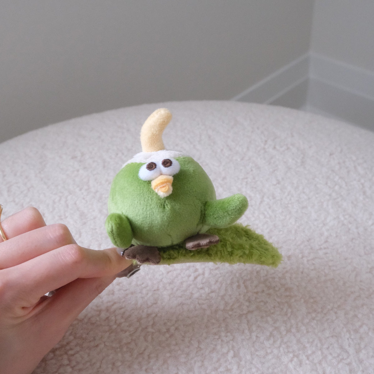 (NEW) Coconut Dundun Chicken Soft & Fluffy Hair Clip